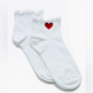 LA Hearts Ruffle Heart Socks
